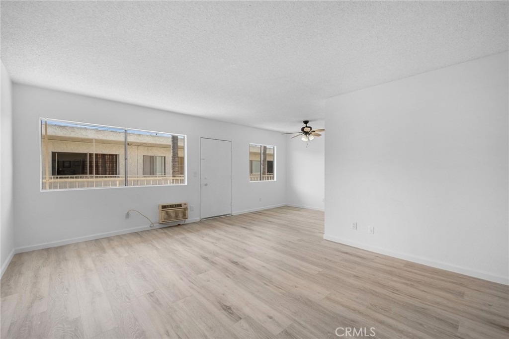 521 E Lomita Avenue - Photo 6