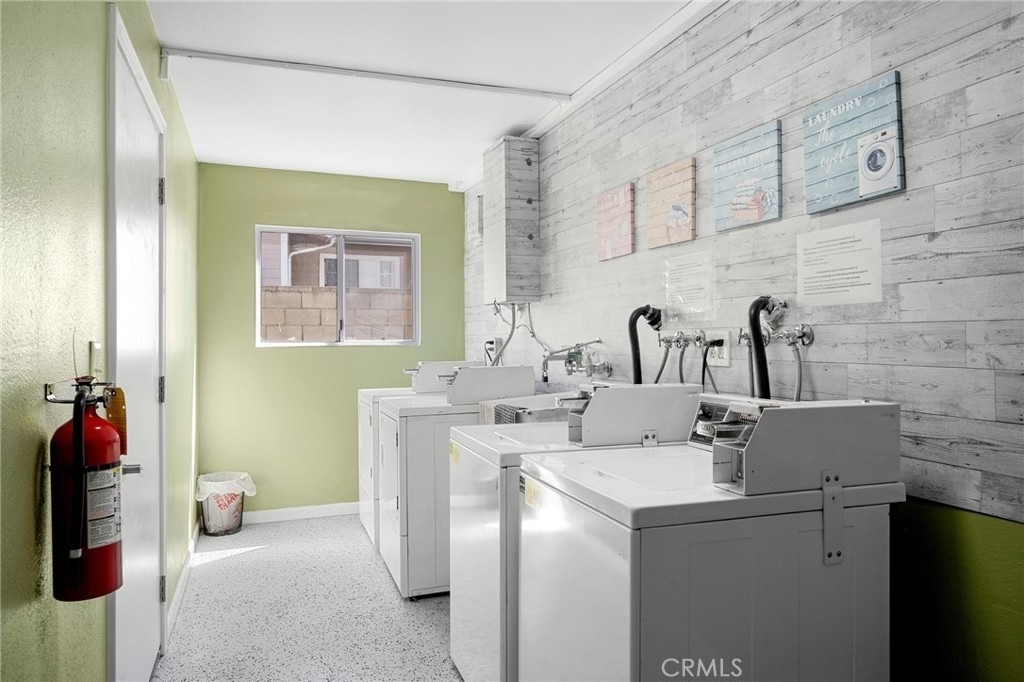 521 E Lomita Avenue - Photo 15