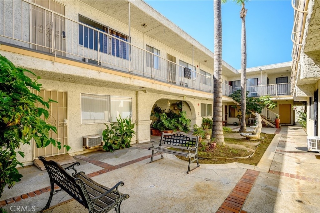 521 E Lomita Avenue - Photo 16