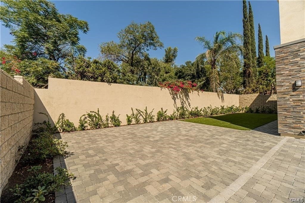217 N. San Antonio Avenue - Photo 16