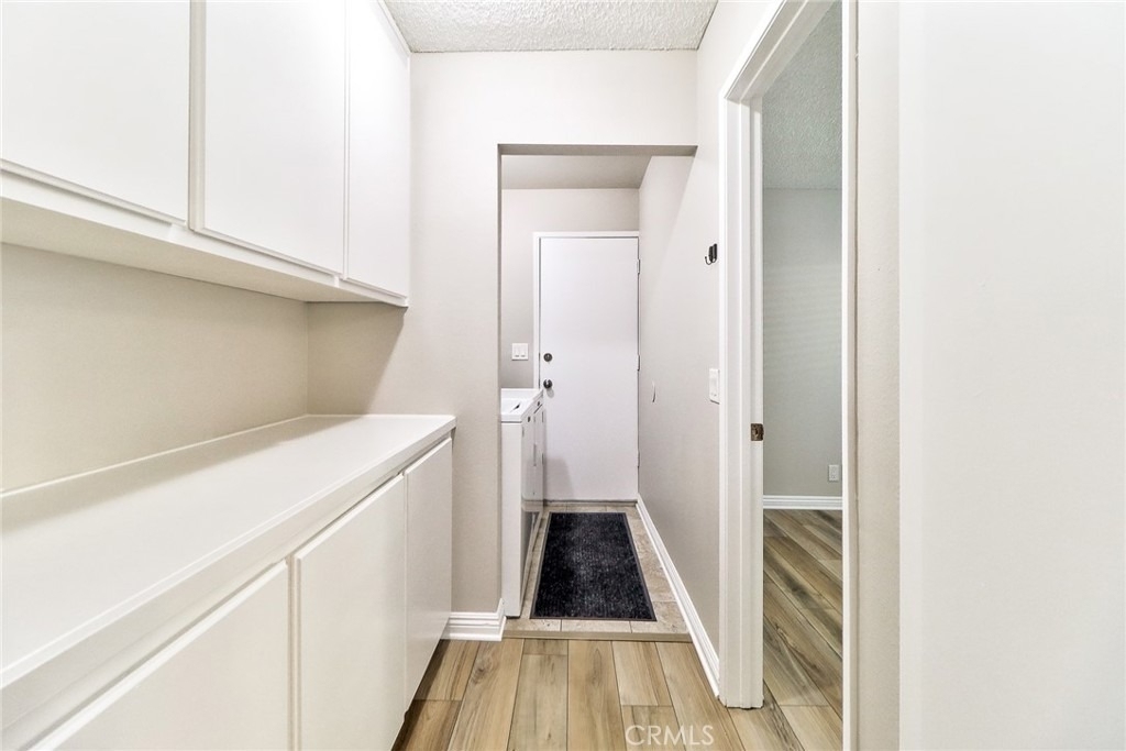 317 W 1st - Photo 17