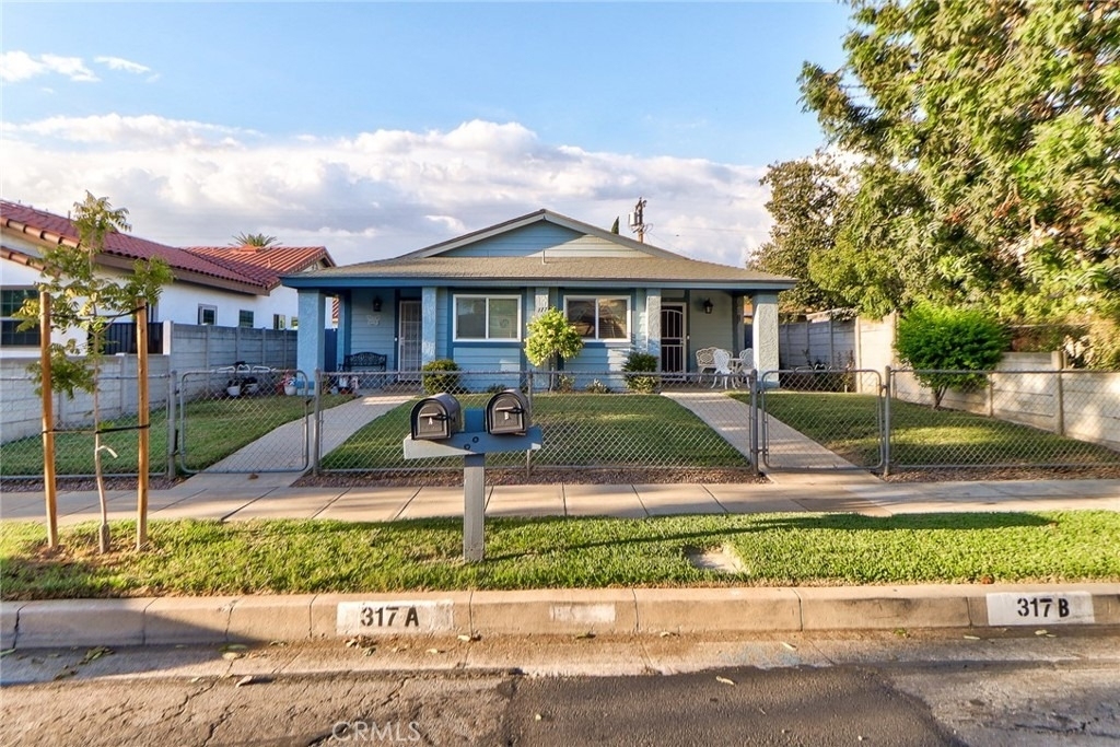 317 W 1st - Photo 1