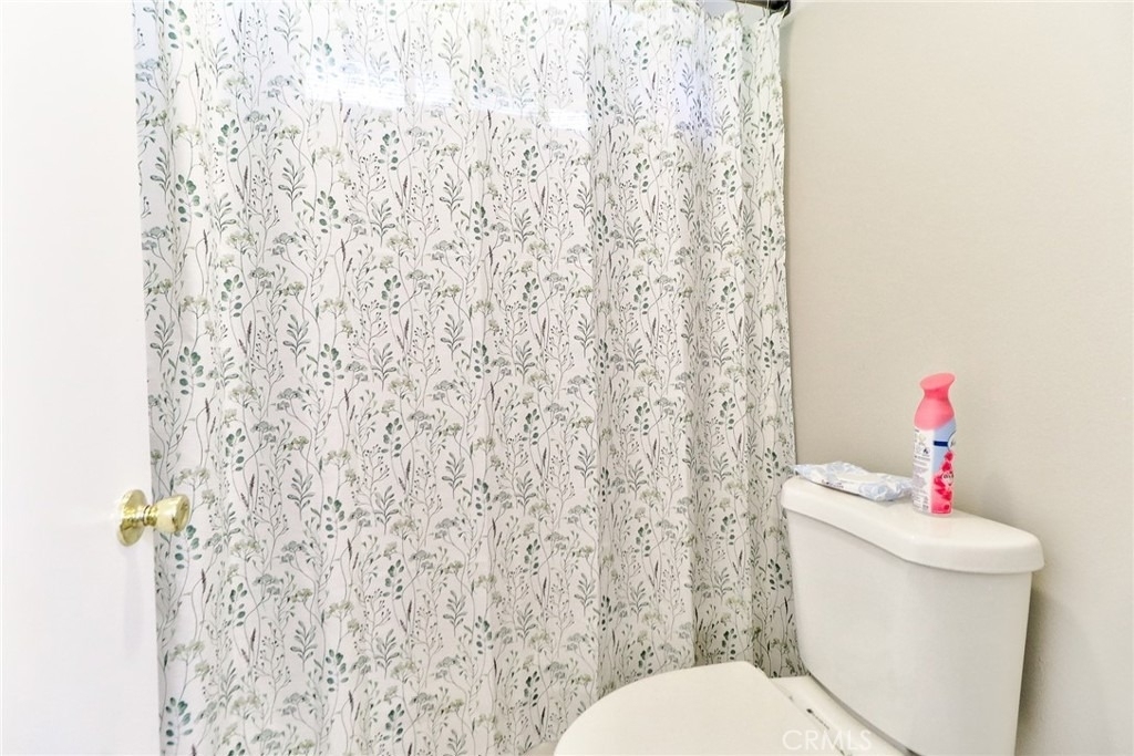 317 W 1st - Photo 16