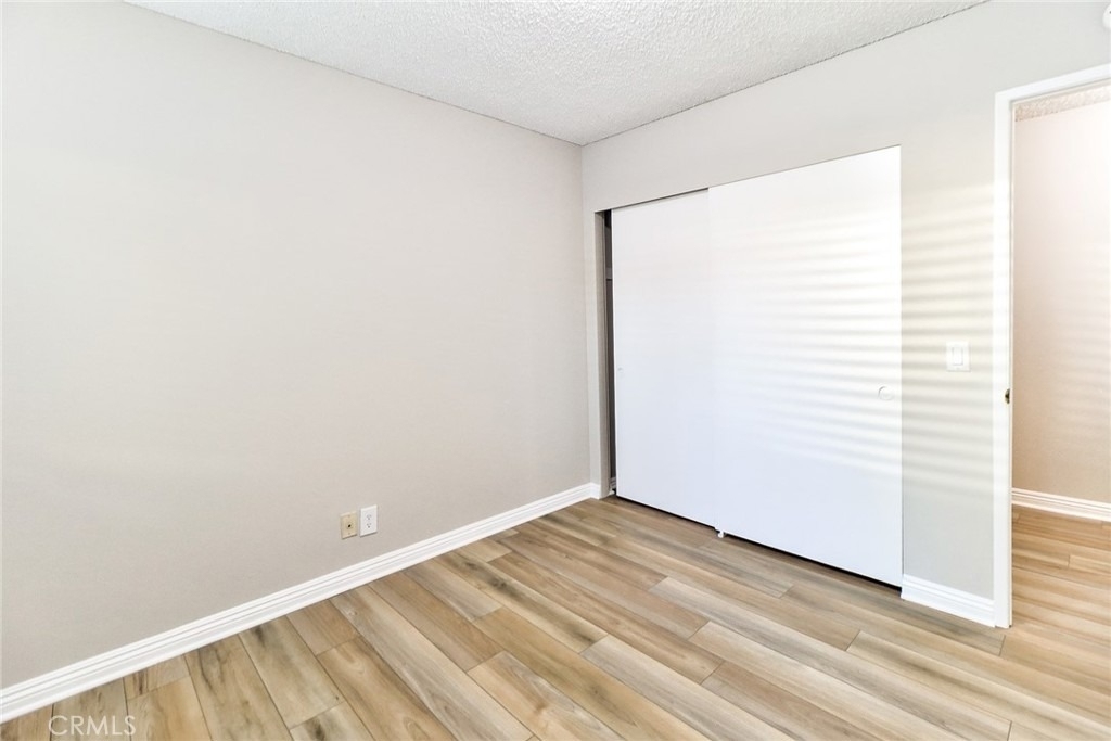 317 W 1st - Photo 14
