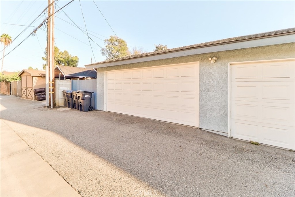 317 W 1st - Photo 25