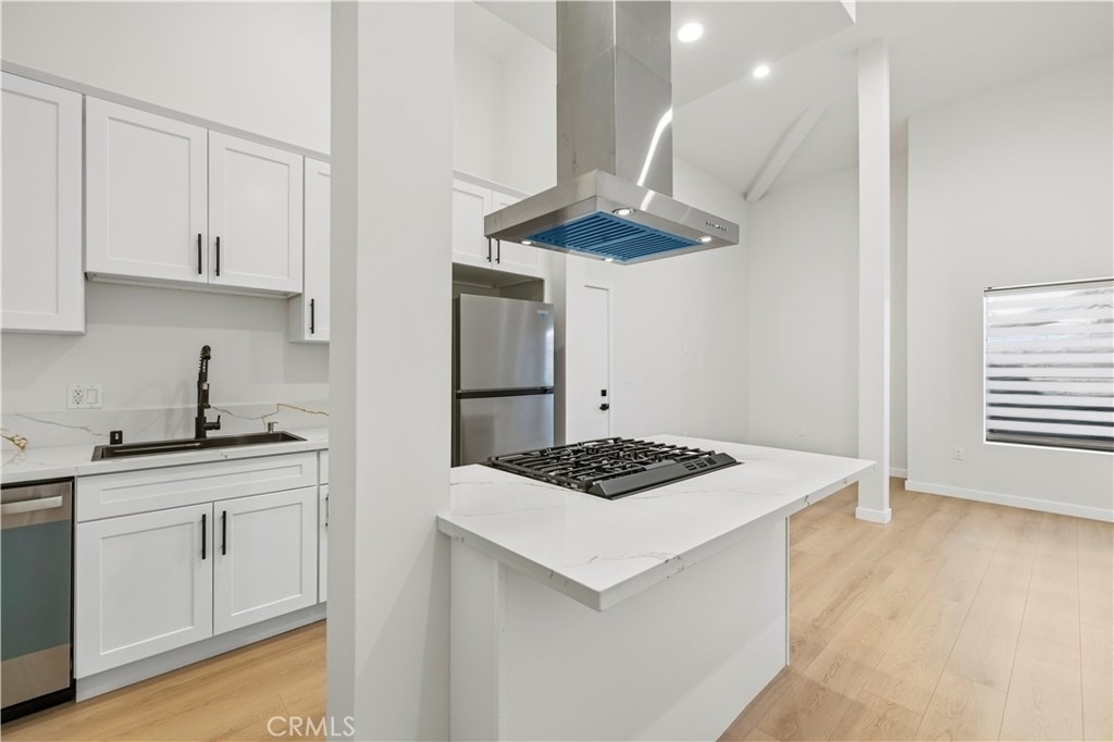 835 E Lomita - Photo 6