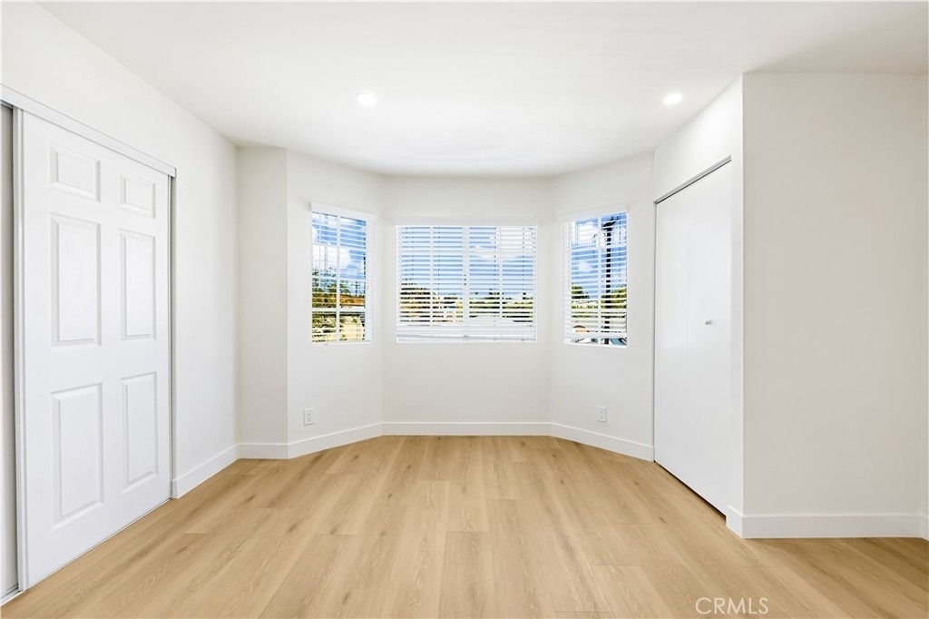 262 W Valencia - Photo 13