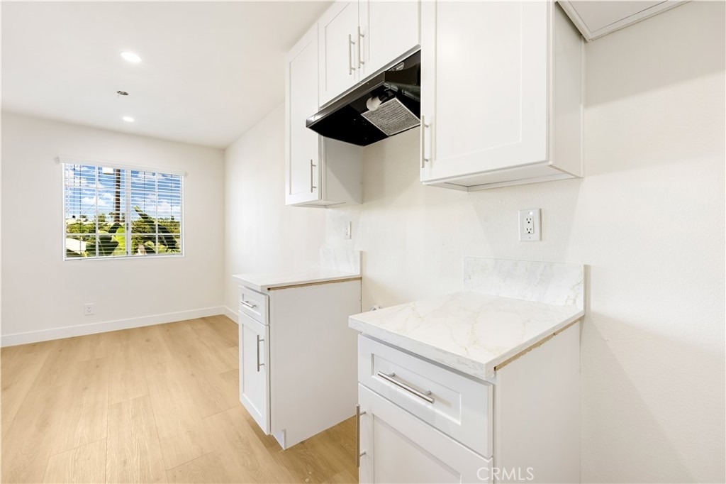 262 W Valencia - Photo 7