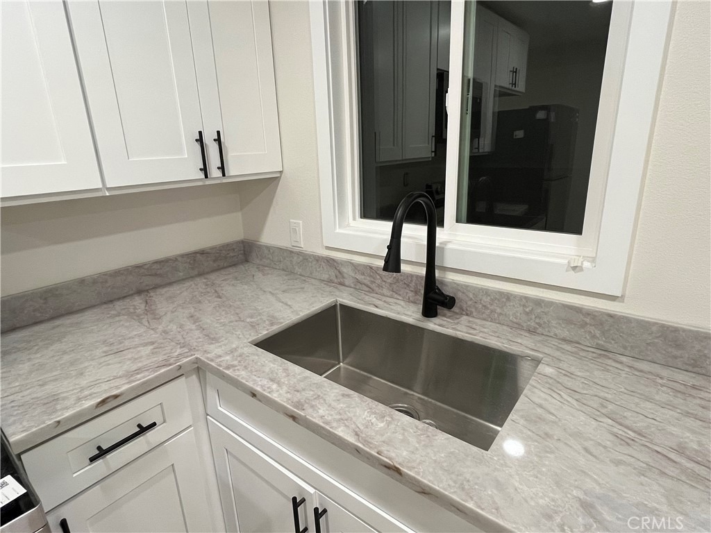 6300 Fairbrook Street - Photo 3