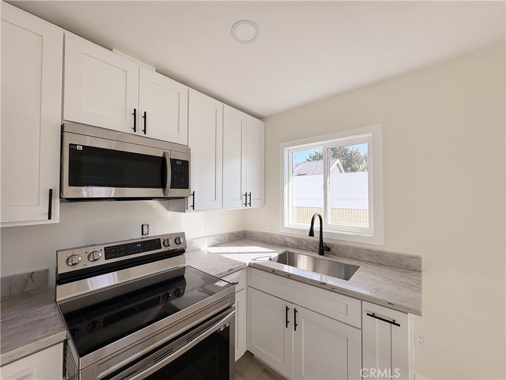 6300 Fairbrook Street - Photo 1