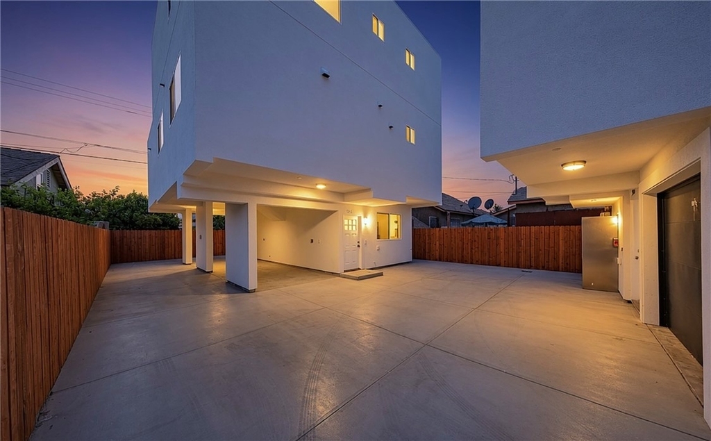 5327 Geer Street - Photo 1