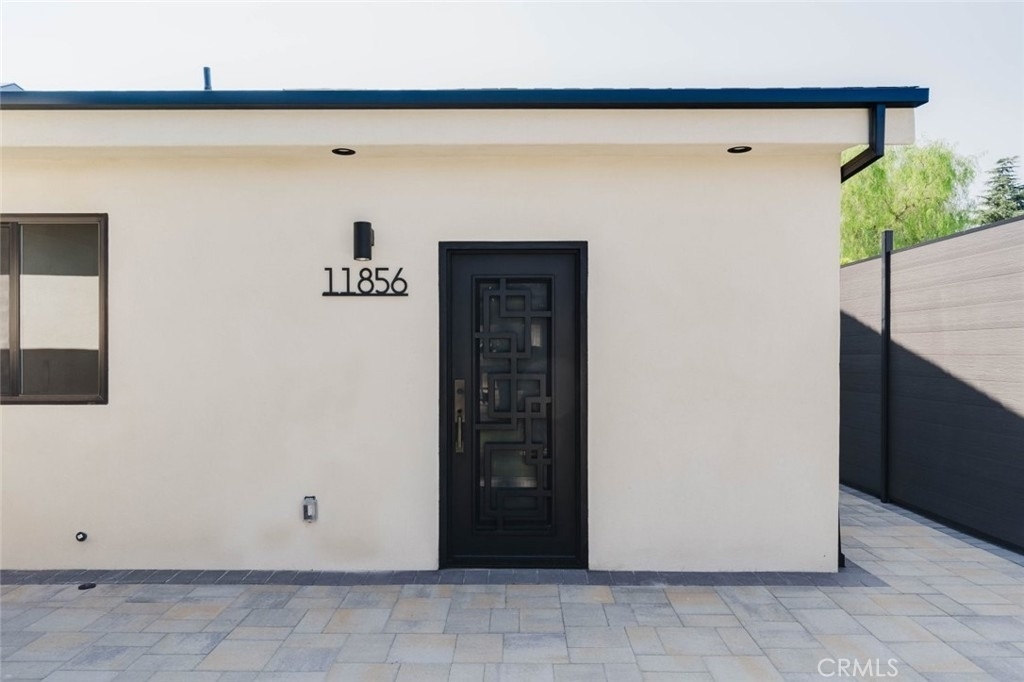 11856 Arminta Street - Photo 0