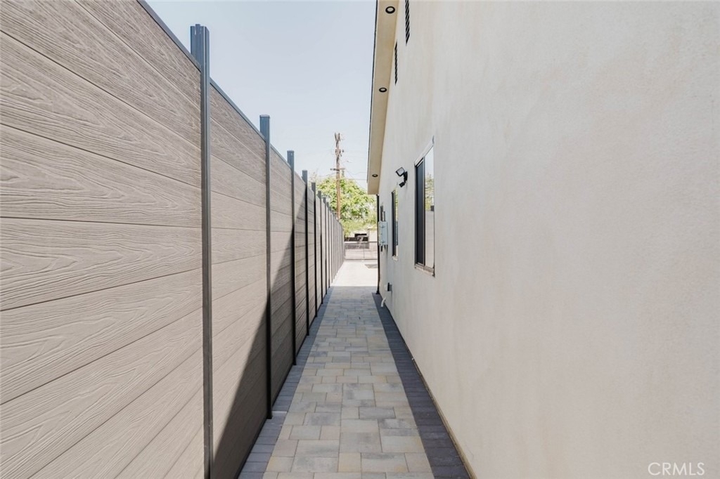 11856 Arminta Street - Photo 3