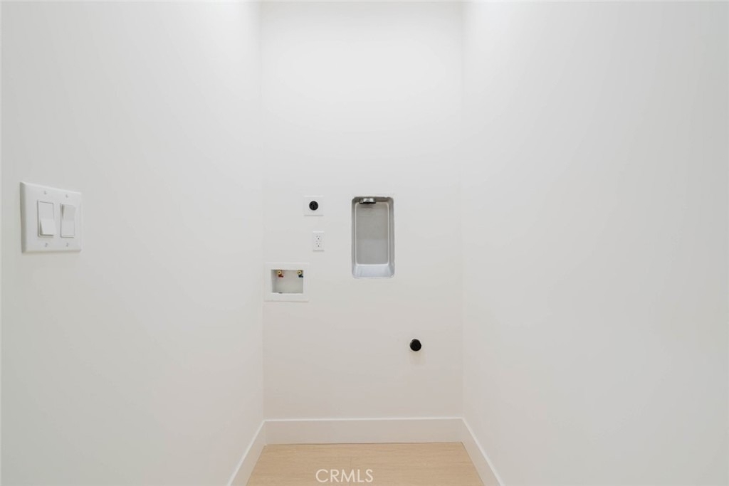 11856 Arminta Street - Photo 16