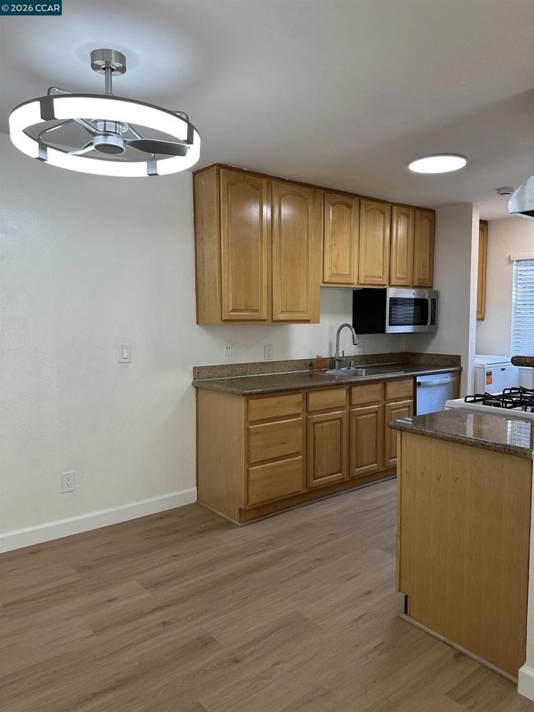 2195 Lakeview Cir - Photo 5