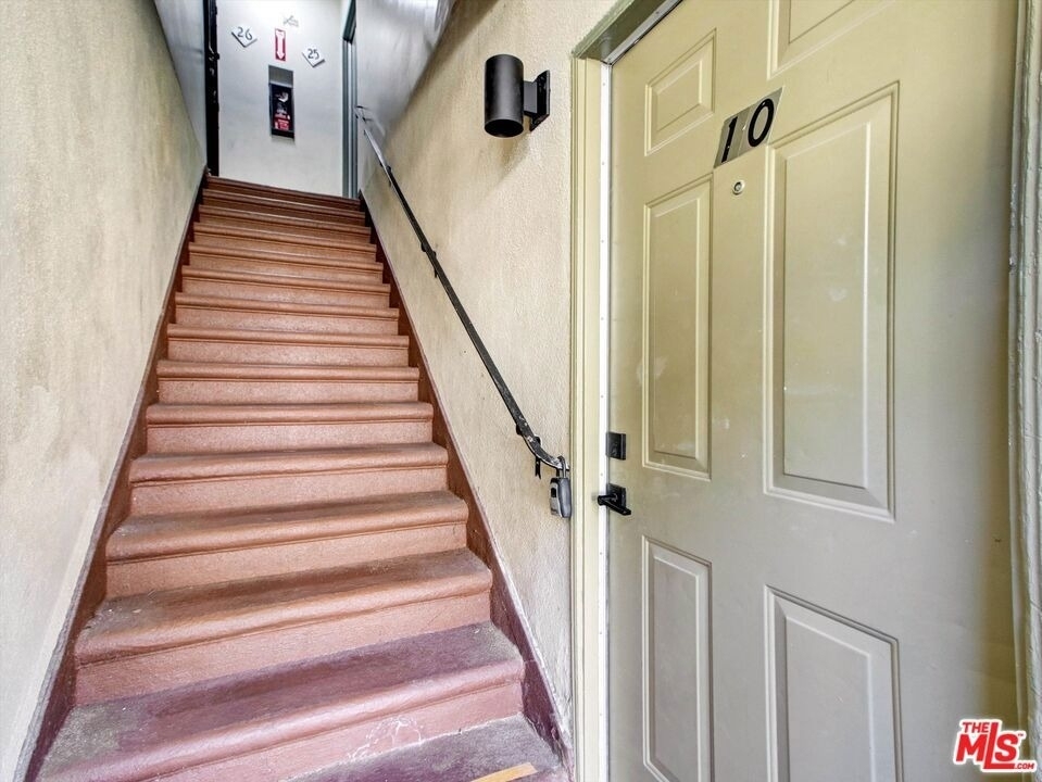 8415 Willis Avenue - Photo 25