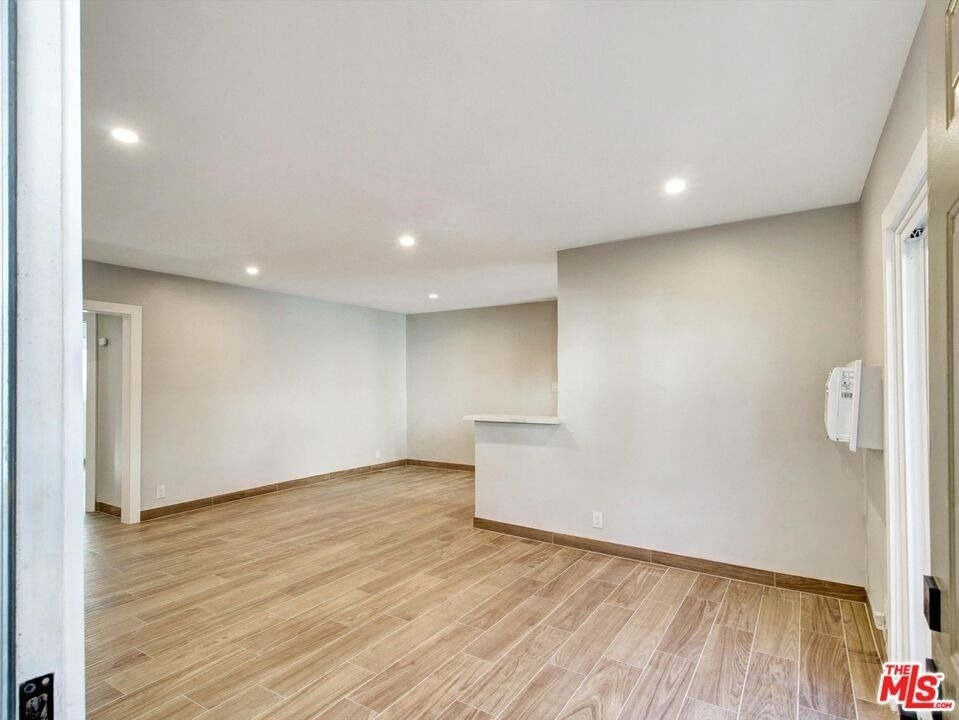 8415 Willis Avenue - Photo 5