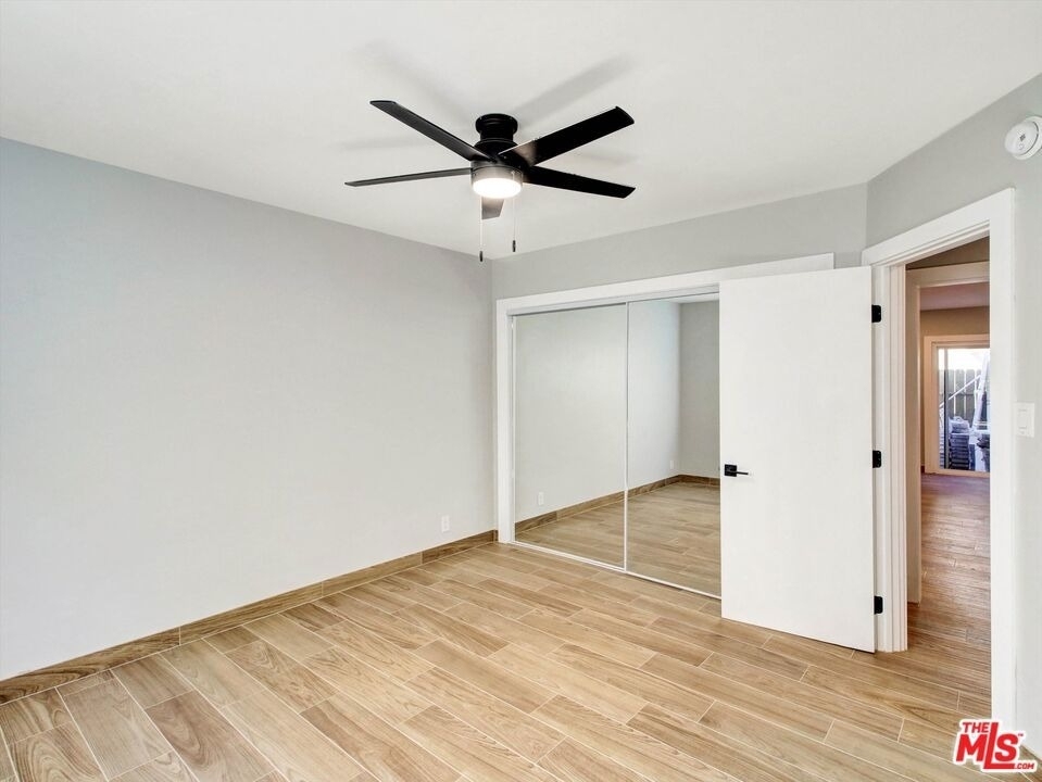 8415 Willis Avenue - Photo 18