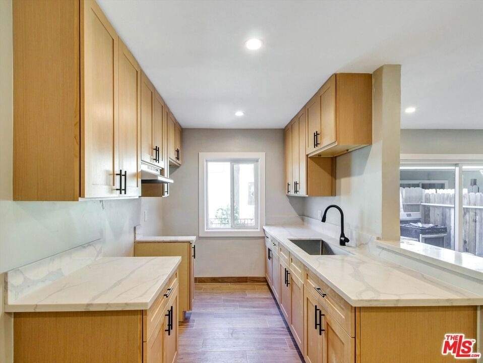 8415 Willis Avenue - Photo 11
