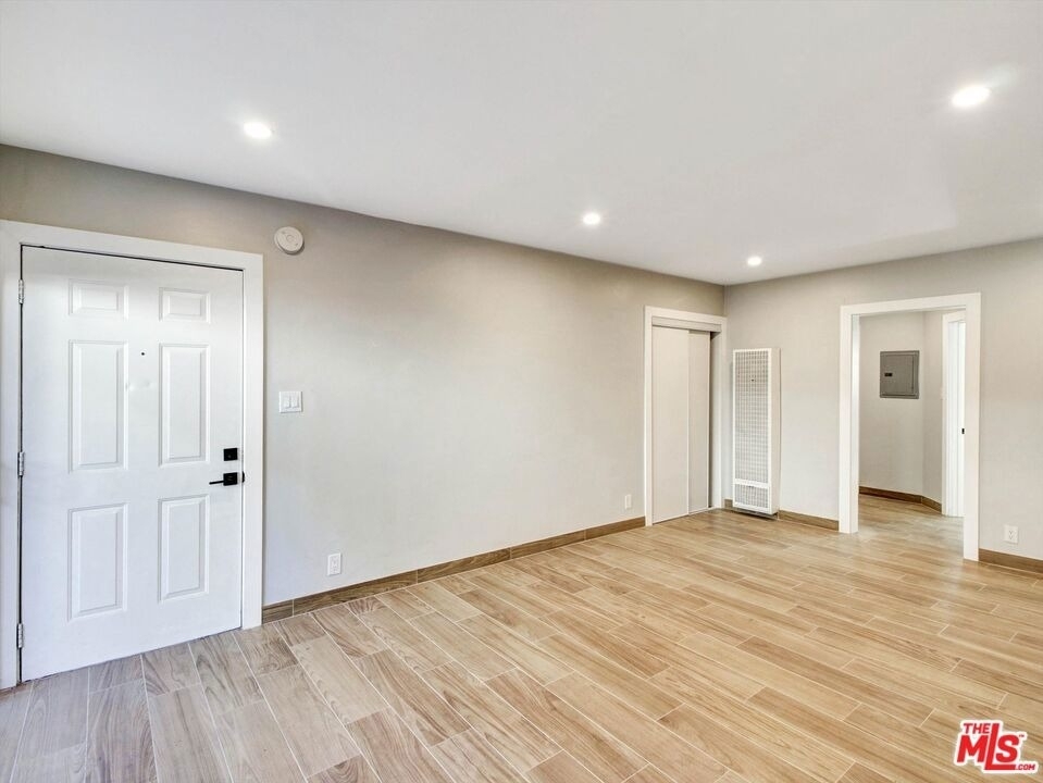 8415 Willis Avenue - Photo 6
