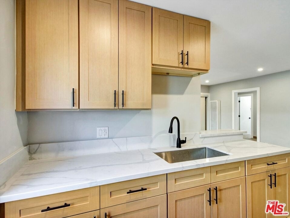 8415 Willis Avenue - Photo 12