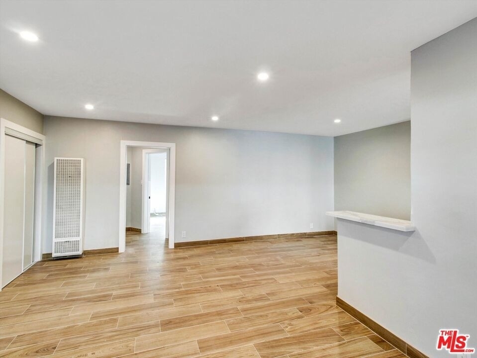 8415 Willis Avenue - Photo 7