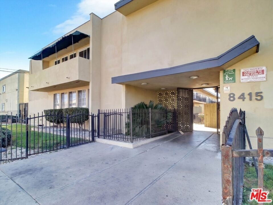 8415 Willis Avenue - Photo 4