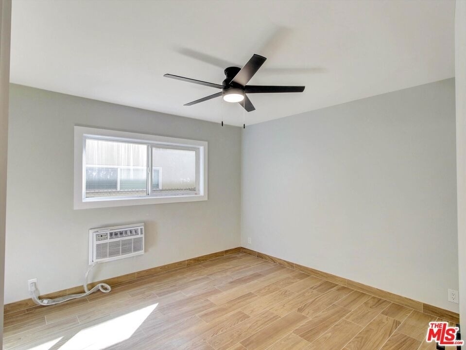 8415 Willis Avenue - Photo 16