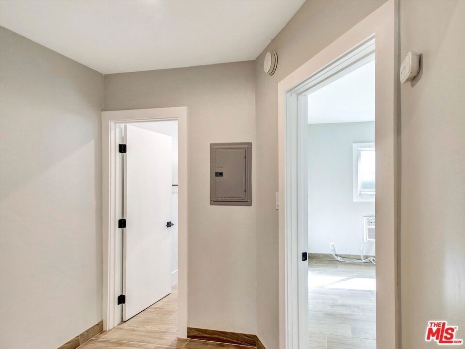 8415 Willis Avenue - Photo 15