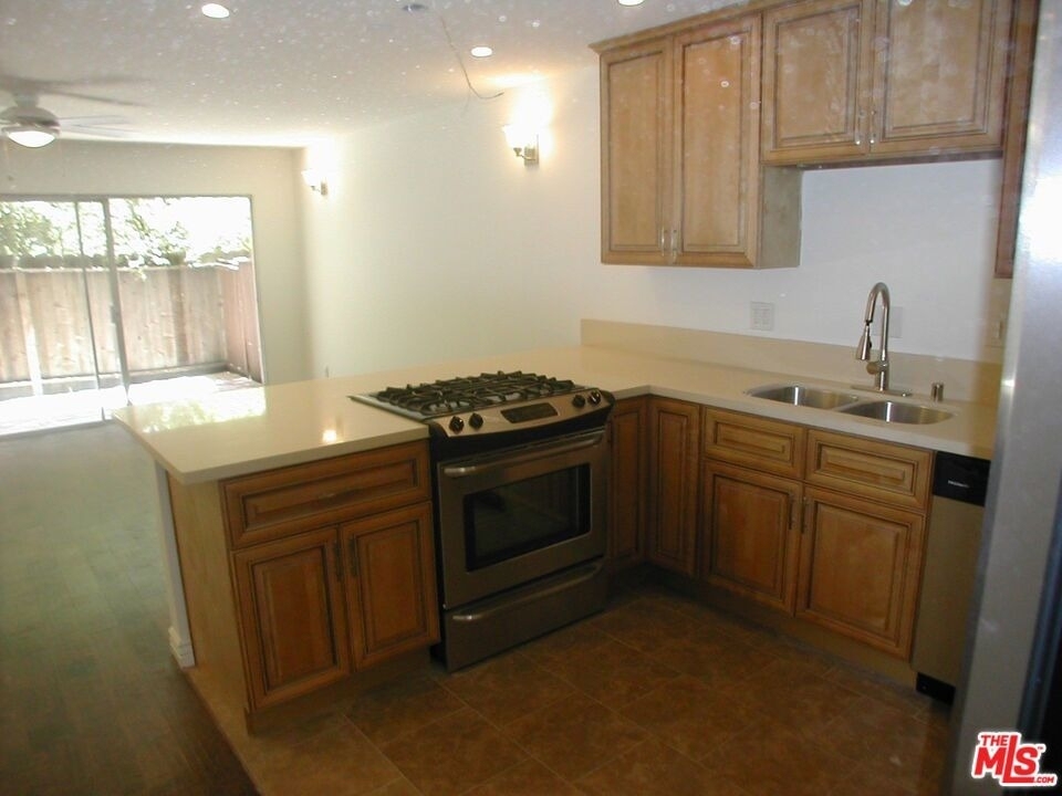 3603 Mentone Avenue - Photo 9