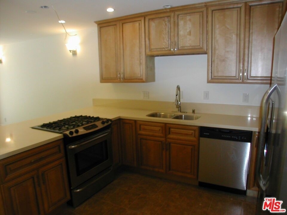 3603 Mentone Avenue - Photo 8