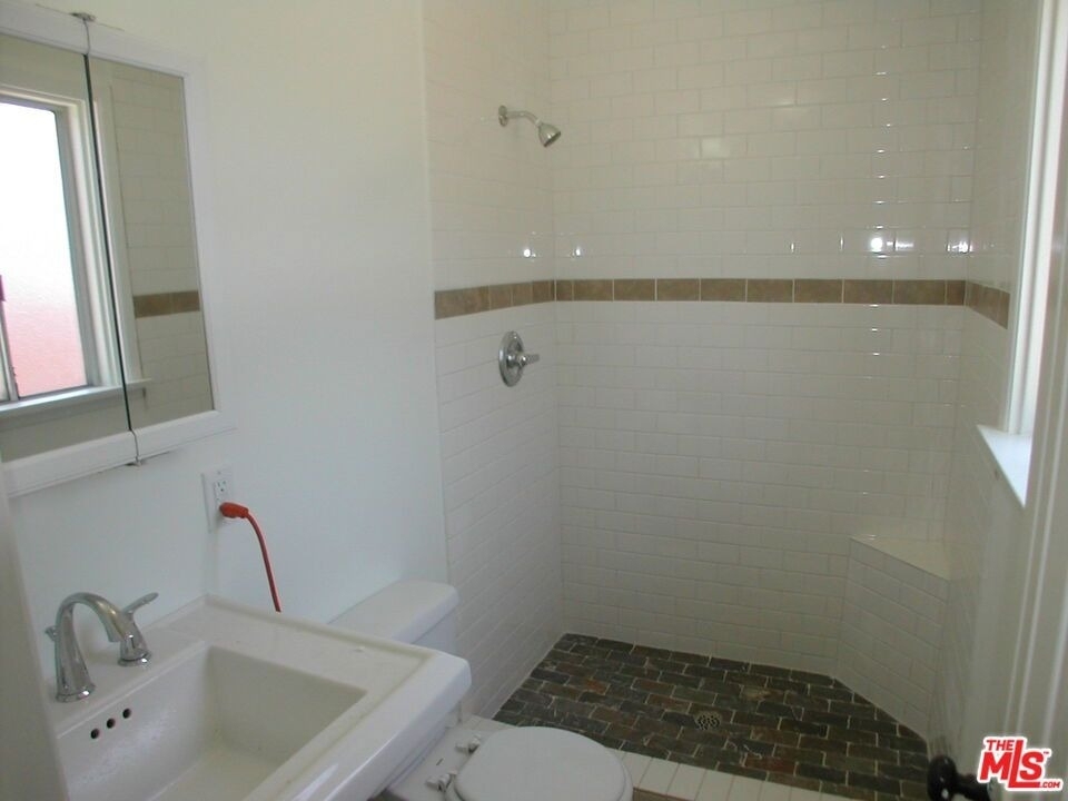 3603 Mentone Avenue - Photo 12