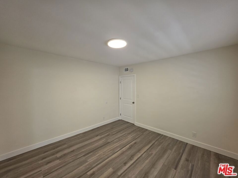 1760 S Bentley Avenue - Photo 35