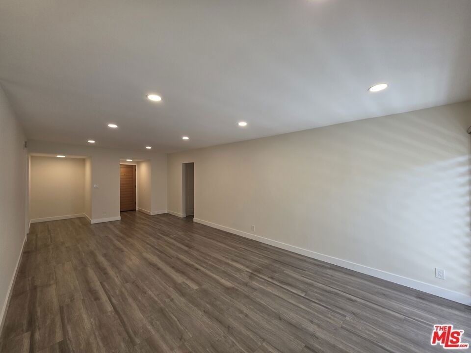 1760 S Bentley Avenue - Photo 2
