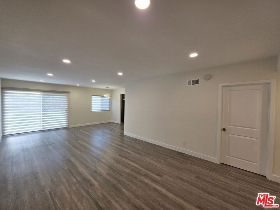 1760 S Bentley Avenue - Photo 4