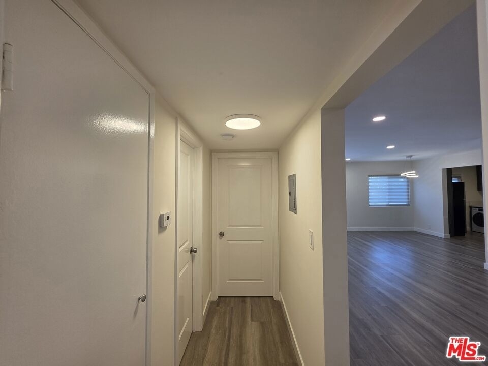 1760 S Bentley Avenue - Photo 21
