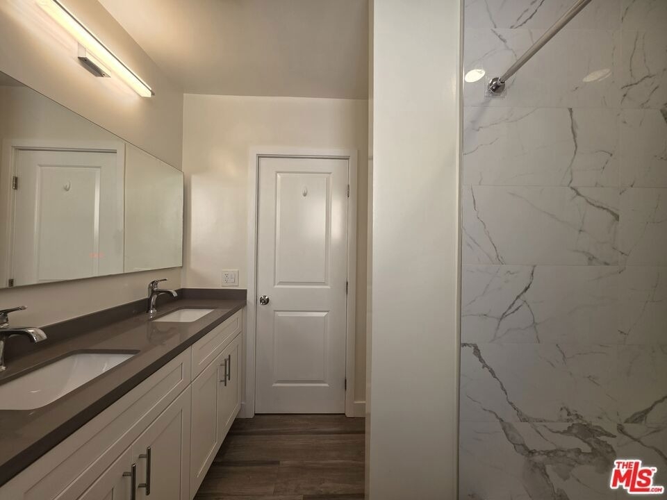 1760 S Bentley Avenue - Photo 11