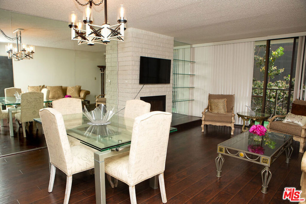 10966 Rochester Avenue - Photo 22