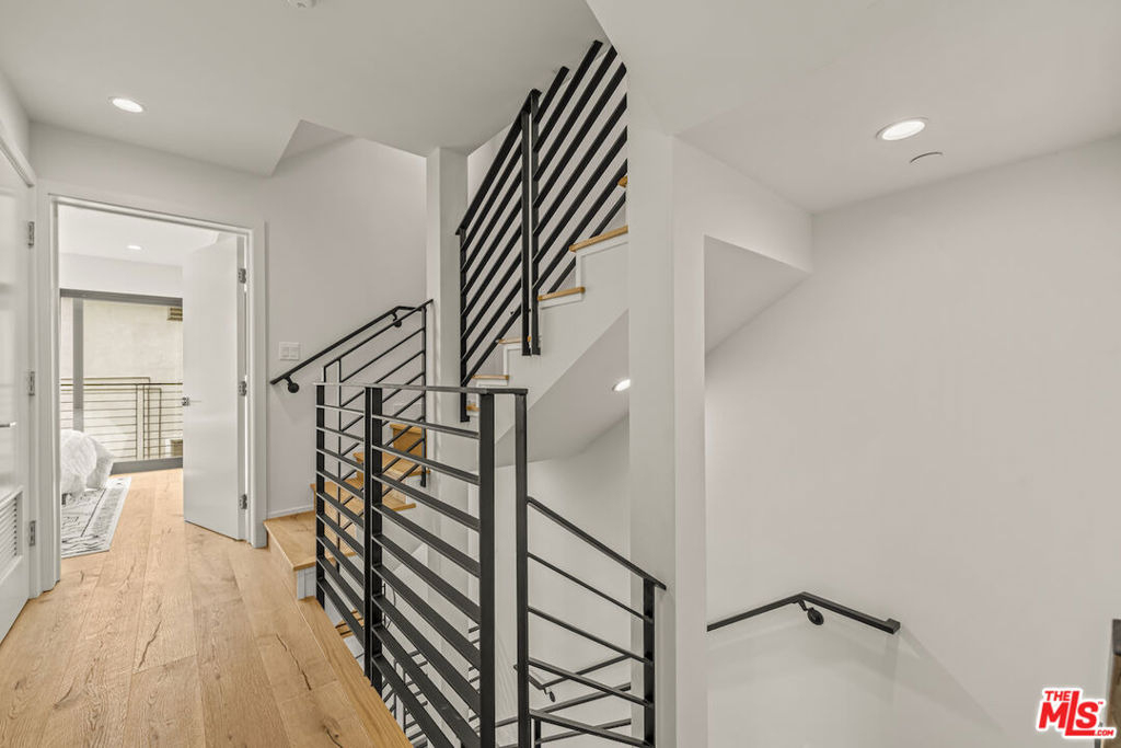 1221 N Detroit Street - Photo 14
