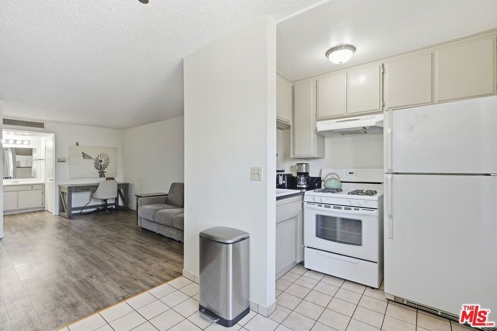 3600 Bagley Avenue - Photo 7