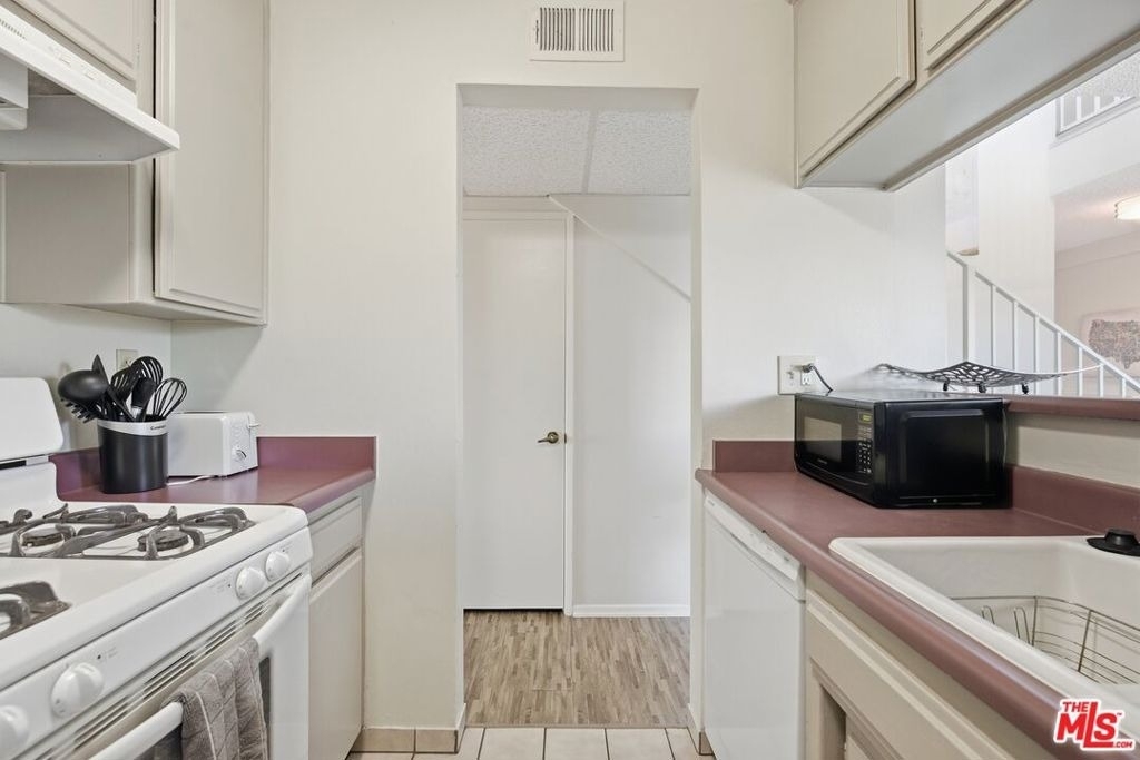 3600 Bagley Avenue - Photo 6