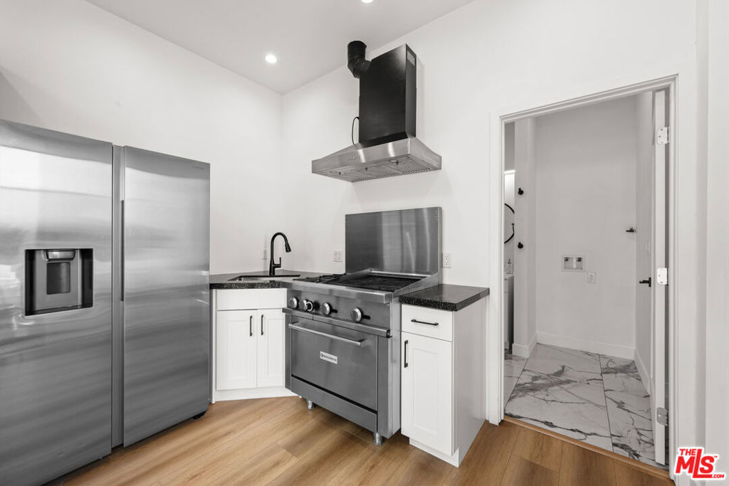 426 S La Peer Drive - Photo 19