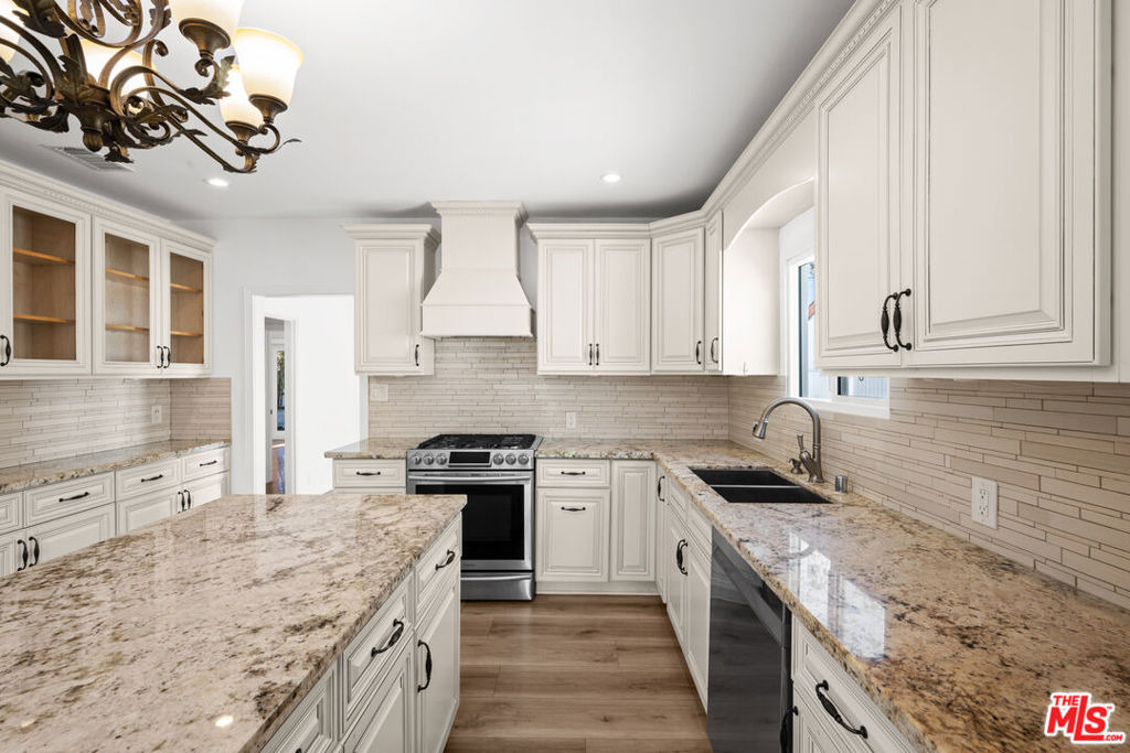 426 S La Peer Drive - Photo 26