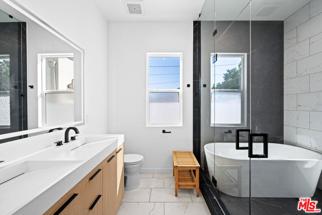 426 S La Peer Drive - Photo 8
