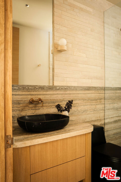 6111 Hargis Street - Photo 24