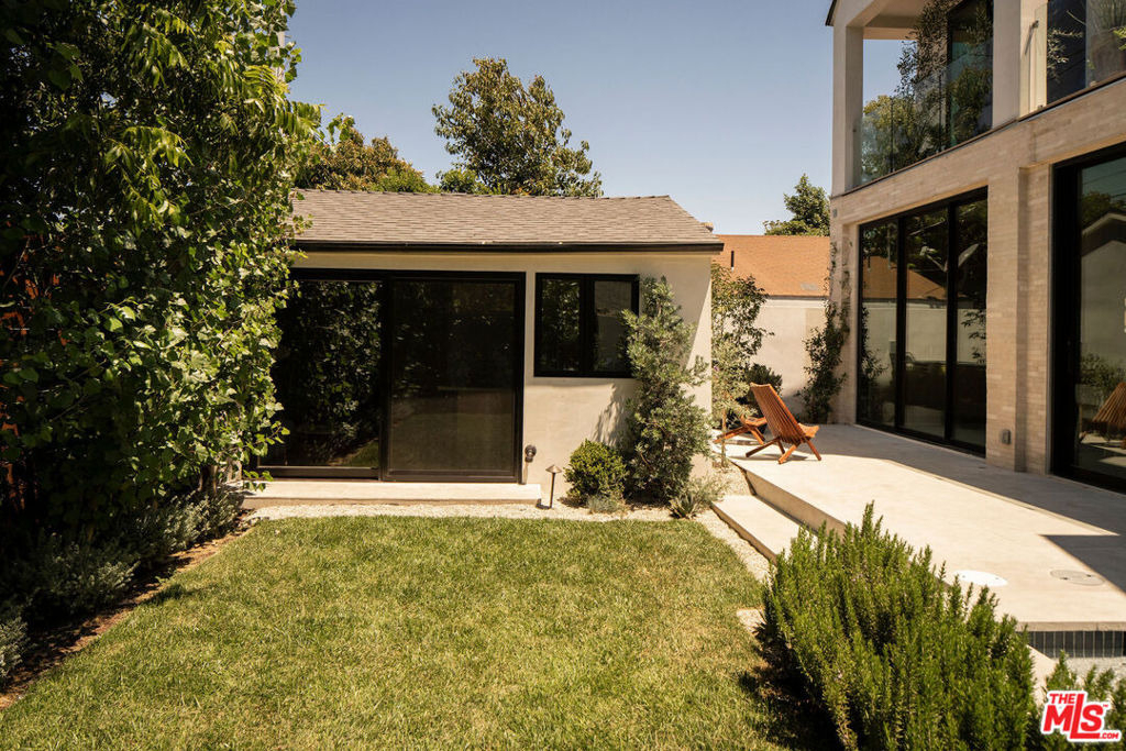 6111 Hargis Street - Photo 26