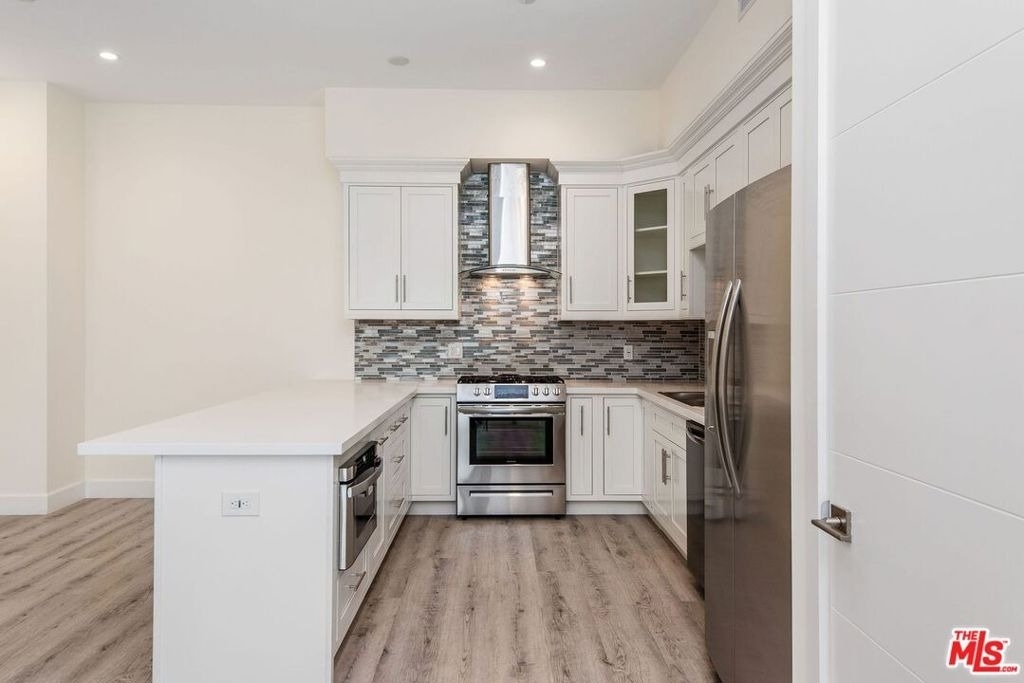 1237 S Holt Avenue - Photo 3