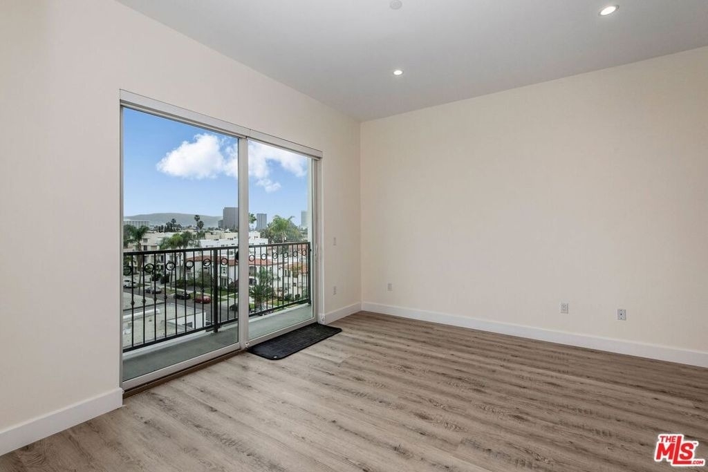 1237 S Holt Avenue - Photo 20