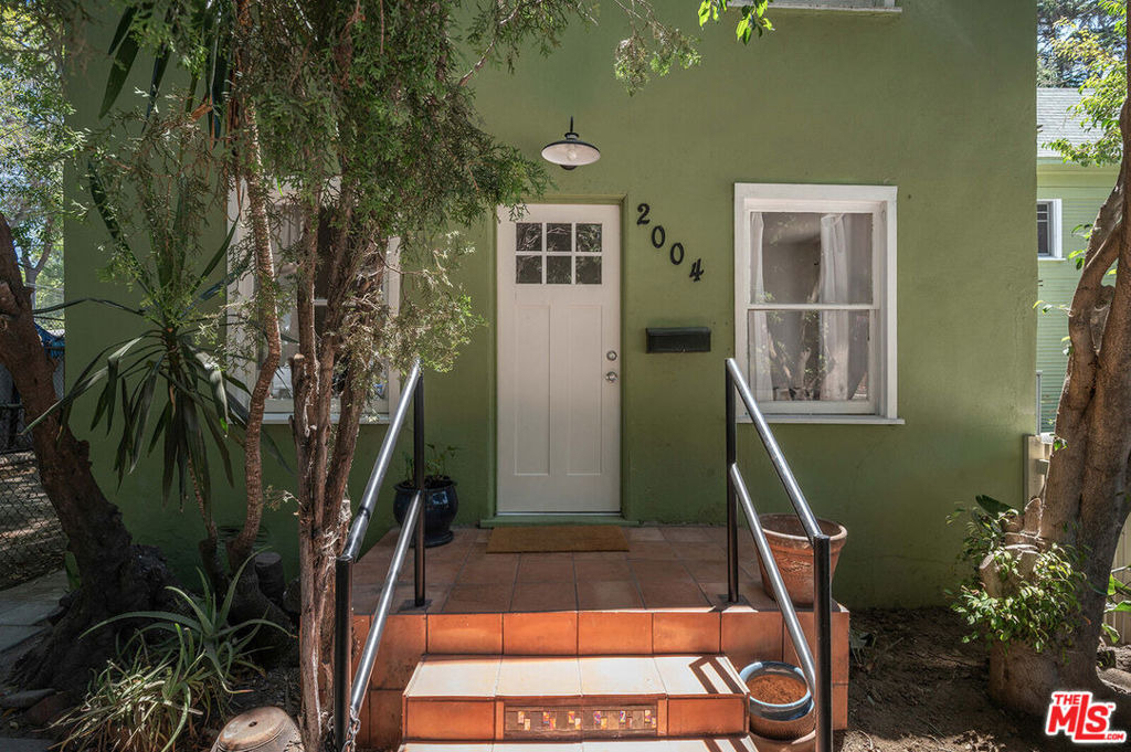 2004 Echo Park Avenue - Photo 26