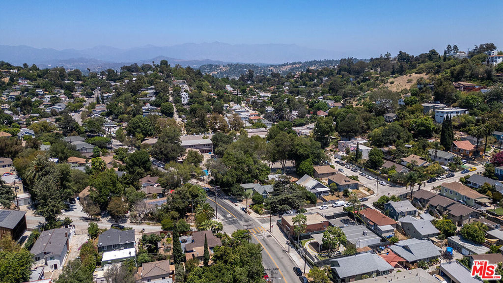 2004 Echo Park Avenue - Photo 30